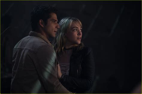 lucy hale and tyler posey s truth or dare gets scary first trailer watch now photo 4007255
