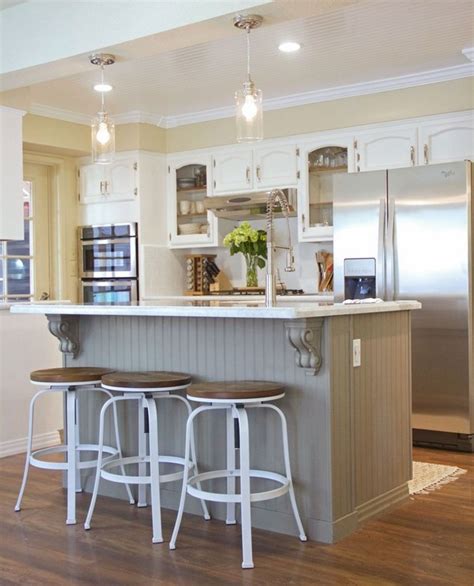 Update your kitchen cabinets with paint. Chalk paint kitchen cabinets - creative kitchen makeover ideas