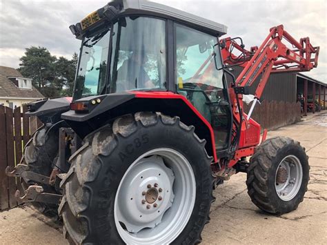 Massey Ferguson 6140 Slop Nose Tractor Cw Mf 905 Self Levelling Loader