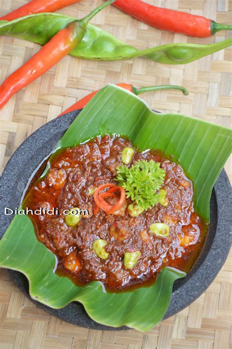 It is perfect to serve on the side or to use it as an ingredient in cooking. Diah Didi's Kitchen: Sambal Matang Terasi Petai & Udang