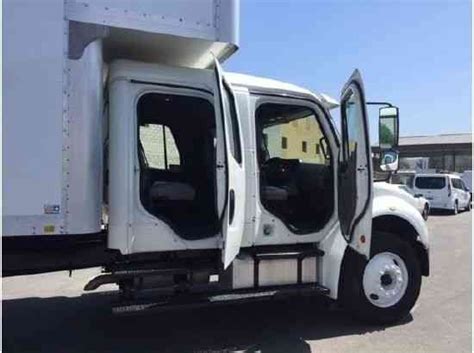 Freightliner Crew Cab Box Truck W Liftgate Automatic High