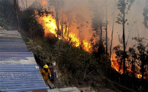 Incendio de maleza obliga evacuaciones en el condado de riverside. Los incendios que asolan Ecuador han consumido ya más de ...