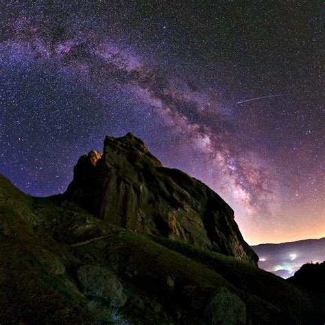 Meteor And The Milky Way Galaxy Seen Over Alamut Earth Blog