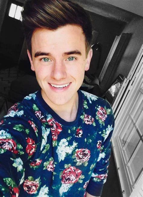 pin by goldendallon on connor franta with images connor franta connor youtubers