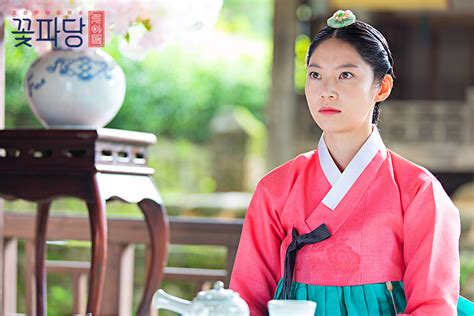 로스쿨 쉬는시간 ep.2 찐친 케미 '로스쿨즈'와 별이 그리고 양교수님 | 로스쿨lawschool. 포토 갤러리 | 조선혼담공작소 꽃파당 | 프로그램 | JTBC