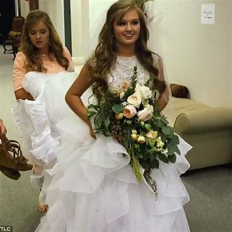 Joseph duggar & kendra caldwell get married: Kendra and her sister | Duggar wedding, Celebrity wedding ...
