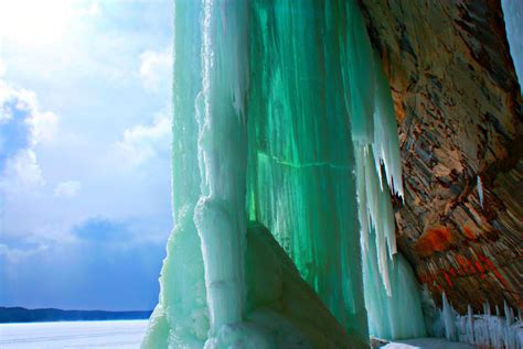 Ice Caves In Michigan Where To See Them And How To Get There Shalee