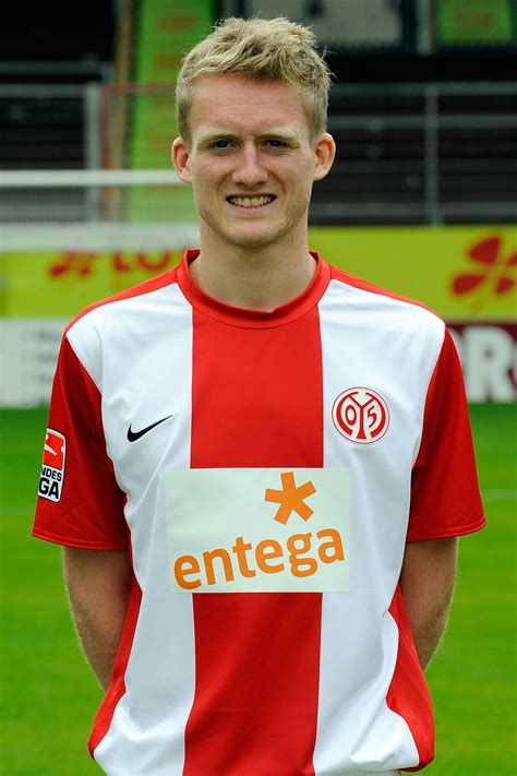 Showing editorial results for 1. WM-Held geht von Bord: André Schürrle verkündet mit 29 ...