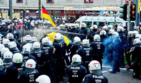 Anti Migrant Protesters At Scene Of Cologne Sex Attacks Storm Train