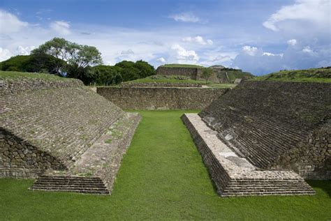 Rarisimo juego antiguo de domino miniatura, en marfil?¿ hueso?¿, es del s.xix. El antiguo juego de pelota - InMexico