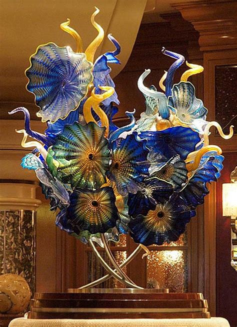 30 Examples Of Well Flaunted Glass Sculptures Naldz Graphics Glass Sculpture Sculpture