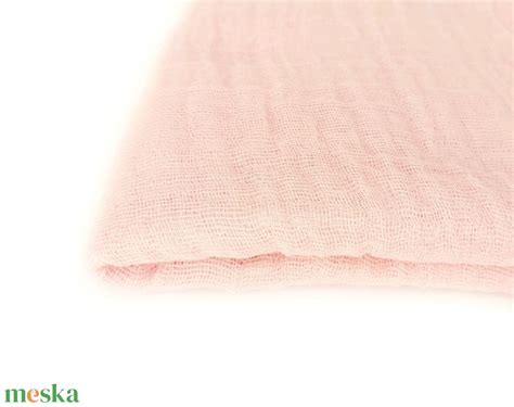 Kellemes pasztell rózsaszín Babafotóhoz is kiváló de hordani is