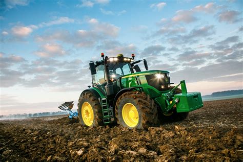 Les Nouveaux Tracteurs John Deere