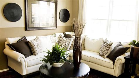 Here's how to make it work when space is at a premium. 17 Amazing Small Living Room Decorating Ideas For Cozy ...
