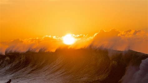 Ocean Waves Under Beautiful Yellow Sunset And Sky Hd Sunset Wallpapers