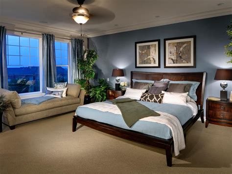 Blue Traditional Bedroom With Chaise Lounge Bedroom Paint Colors