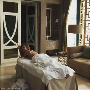 Jennifer Hawkins Topless As She Indulges In A Luxurious