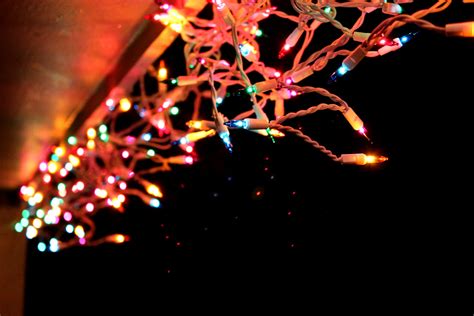 Fortunately, spectrum king led makes it simple to do. Hang outdoor christmas lights - the best way to generate ...
