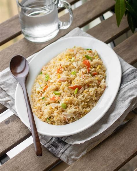 Thai Crab Fried Rice Also Known As 𝘬𝘩𝘢𝘰 𝘱𝘩𝘢𝘵 𝘣𝘶𝘶 Is The Perfect
