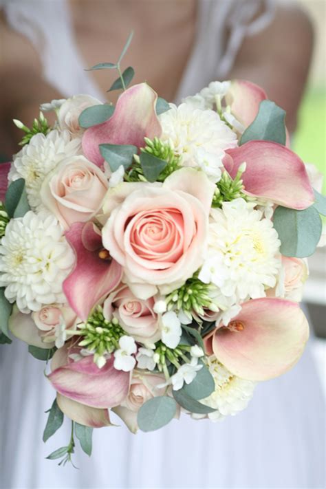These are the closest thing on the market to fresh flowers and put amongst a. 10 Hot Summer Bouquets | FiftyFlowers