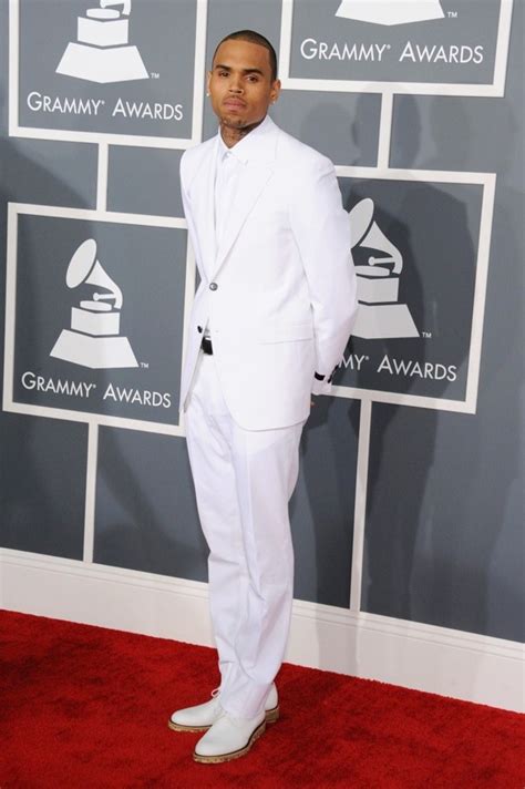Gambar Foto Chris Brown Di Red Carpet Grammy Awards 2013 Foto 2 Dari 61