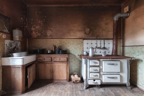 Stunning Abandoned Homes Are Surprisingly Full Of Life Huffpost