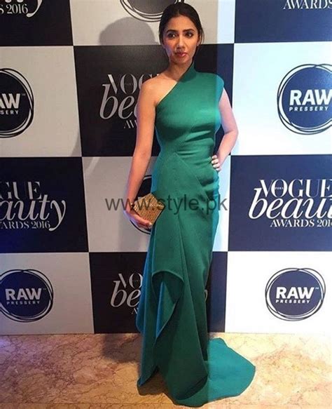 Mahira Khan At Vogue Beauty Awards 02 Stylepk