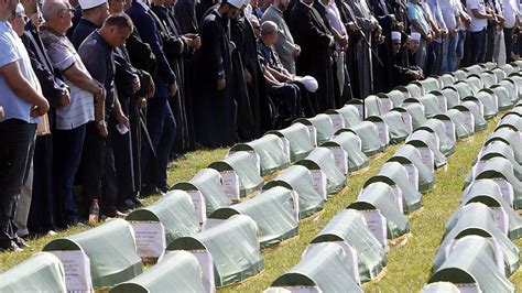 Opfer von Bosnien-Krieg beigesetzt - FM1Today