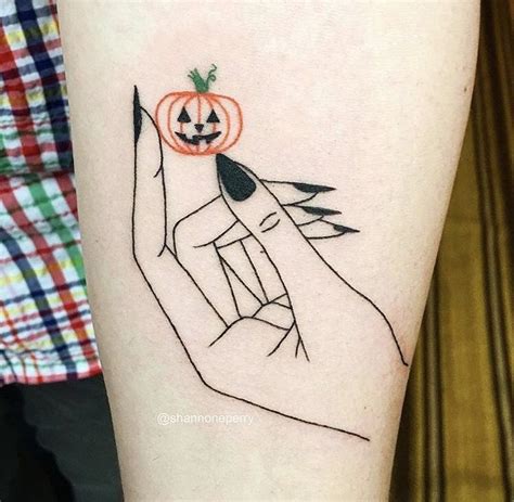 Pin By Ashleyann Frantz On Tattoos Cute Halloween Tattoos Pumpkin