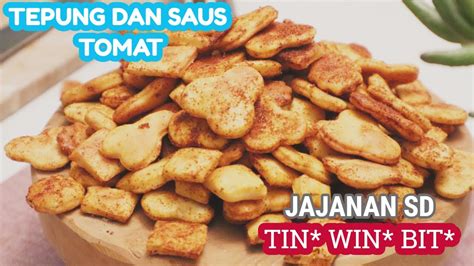 Yang sempet viral (lagi), cemilan yang dari dulu pasti disukain karena isinya lumer + ngeju tapi luarnya krispi. cemilan tepung terigu dan saus tomat || cemilan waktu ...