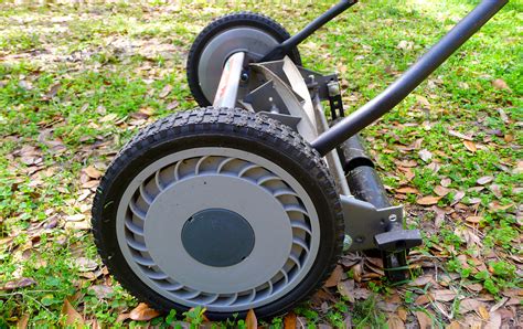 Benefits Of A Push Reel Lawn Mower Craft Organic