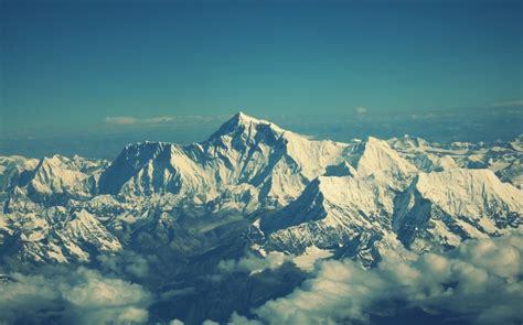 126394 Sunrise Annapurna Massif Himalayas Minimal Mountains 4k