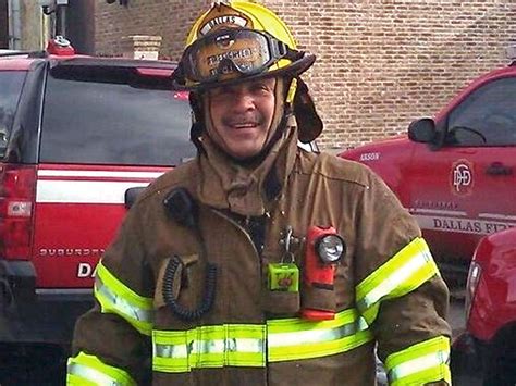 Dallas Firefighter Dies After Hit And Run Wreck