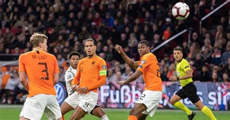 Follow all the latest updates ahead of the debut game between italy and turkey at the stadio olimpico. Italy vs. Liechtenstein: Euro 2020 Qualifying Odds, Live ...