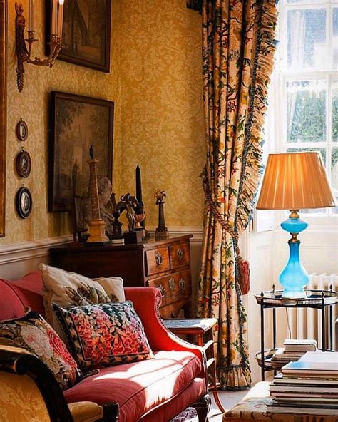 Charming Old World Inspired Living Room With An Elegant Damask