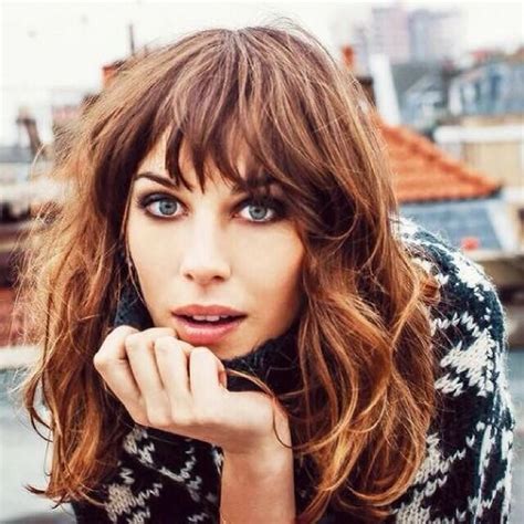 Side bangs with long hair create a hairstyle that provides maximum versatility. Image source: http://www.dwomenhairstyles.com/cute-long ...