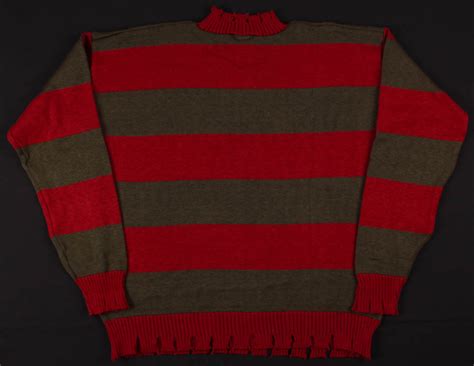 In 1968 he was burned to death by the citizens of springwood. Robert Englund Signed "A Nightmare on Elm Street" Freddy ...