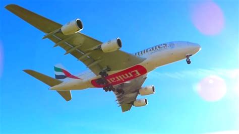 First Hard Landing Emirates Airbus A380 900 Youtube