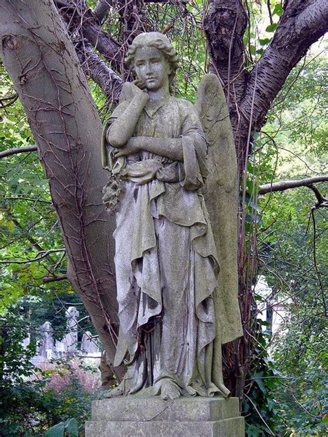 Highgate Cemetery Cemetery Angels Angel Sculpture Angel Statues