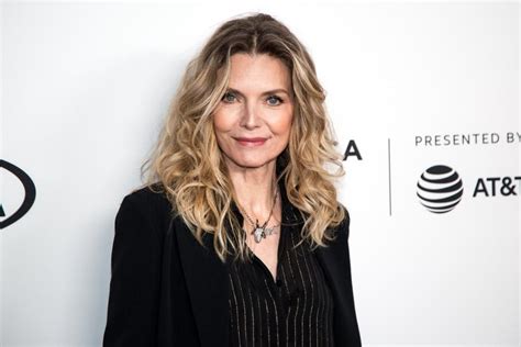 Michelle Pfeiffer Espectacular A Los 60 Años