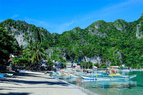 The Bay Of El Nido With Outrigger Boats License Image 70523939