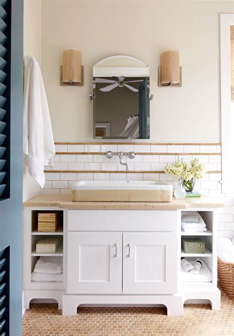 21 White Bathroom Ideas For A Sparkling Space Small Bathroom Vanities Color Bathroom Design