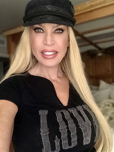 Tw Pornstars Amber Lynn Twitter I Love Hats Amberlynn For Me Theres Never Enough Love Or