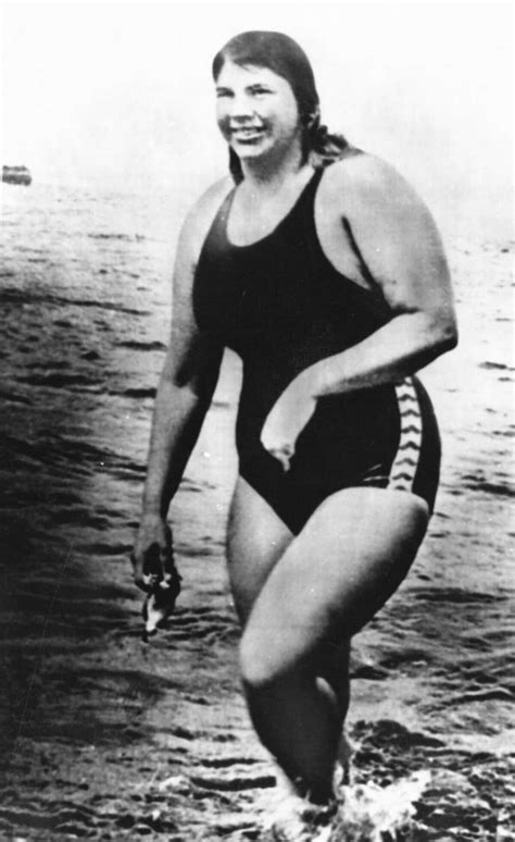 Lynne Cox Nadadora Estadounidense De Larga Distancia En Aguas Abiertas