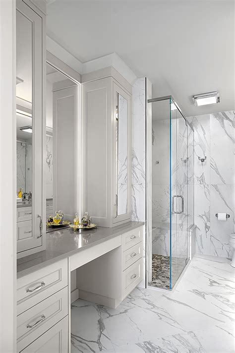 10 Modern Master Bathroom Vanity