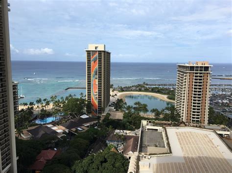 Review Hilton Hawaiian Village Waikiki Beach Resort Honolulu Hawaii Flying High On Points