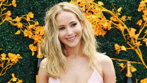 Jennifer Lawrence Dating History Famous Men Dated By The Hunger Games