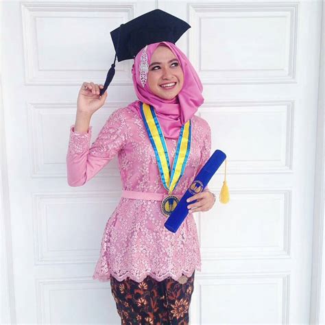 Model Baju Kebaya Wisuda Modern Terbaru Kekinian Model Baju 2018