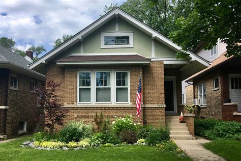 Small Beautiful Bungalow House Design Ideas Chicago Historic Bungalow