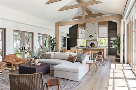 An Intimate Newport Beach Abode Embraces A Modern Farmhouse Look With